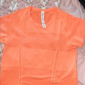 Lululemon swiftly tech short sleeve
